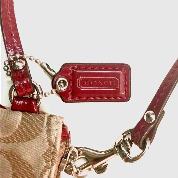 SOLD Coach - Signature Monogram Poppy Wristlet - Picture 3 of 5